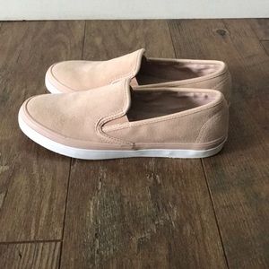 Adorable light pink/peach color Sperry Loafers.